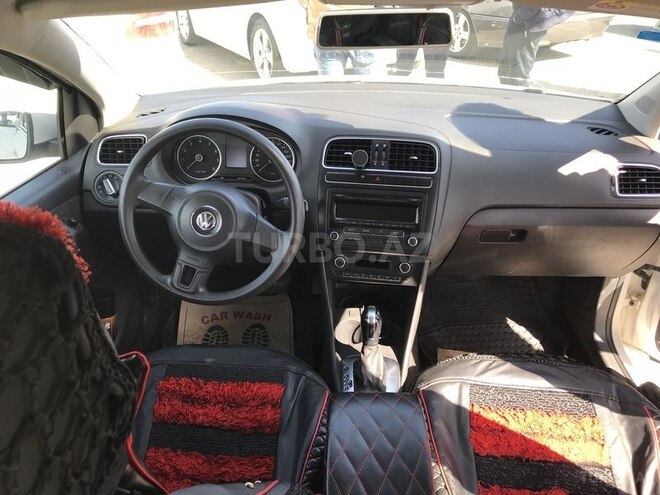 Volkswagen Polo 2011, 190,000 km - 1.4 л - Bakı