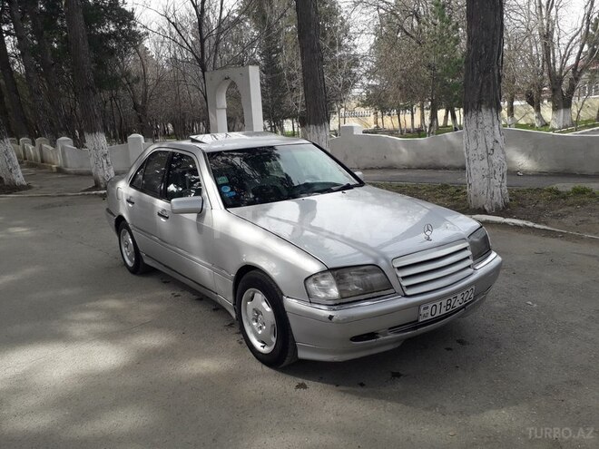 Mercedes C 220 1994, 230,000 km - 1.8 l - Sumqayıt