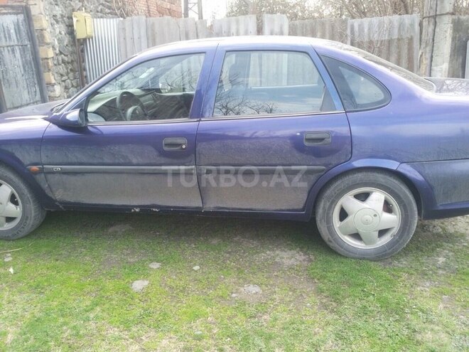 Opel Vectra 1995, 38,400 km - 1.6 л - Zaqatala