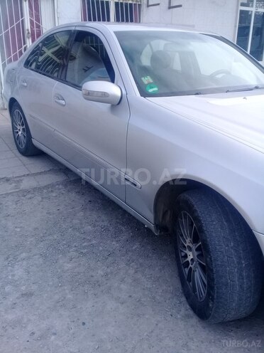 Mercedes E 220 2003, 2,784,512 km - 2.2 l - Bakı
