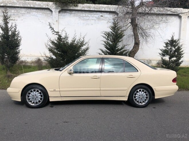 Mercedes E 220 2000, 380,000 km - 2.0 l - Bakı