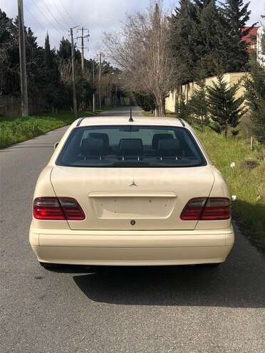 Mercedes E 220 2000, 380,000 km - 2.0 l - Bakı