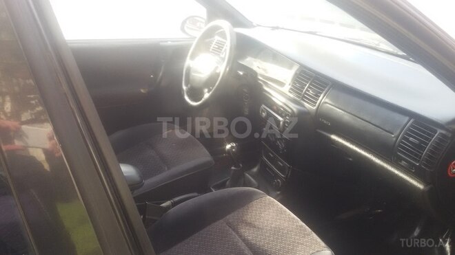 Opel Vectra 1997, 238,000 km - 1.6 l - Bakı