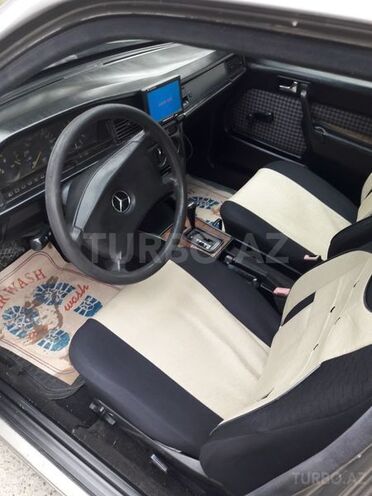 Mercedes 190 1990, 175,000 km - 1.8 л - Sumqayıt
