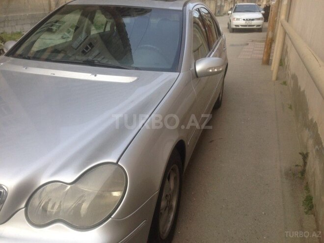 Mercedes C 200 2001, 286,700 km - 2.0 l - Bakı