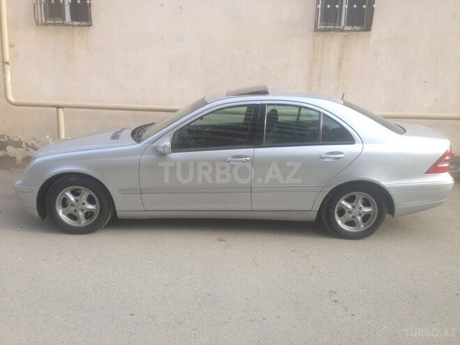 Mercedes C 200 2001, 286,700 km - 2.0 l - Bakı