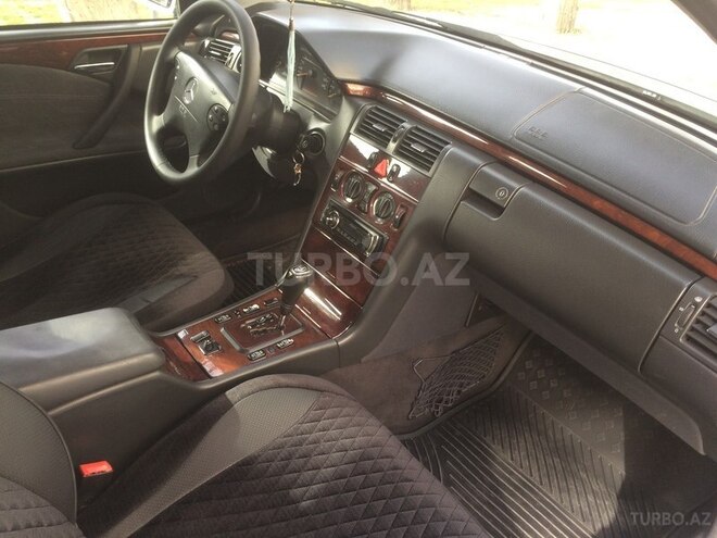 Mercedes E 200 2000, 215,400 km - 2.0 l - Bakı