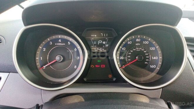 Hyundai Elantra 2014, 50,000 km - 1.8 l - Şirvan