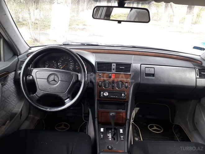 Mercedes C 180 1993, 220,000 km - 1.8 l - Sumqayıt