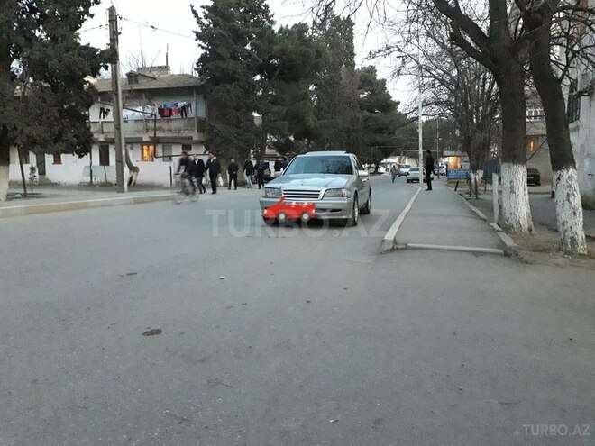 Mercedes C 220 1994, 298,000 km - 2.2 l - Sumqayıt