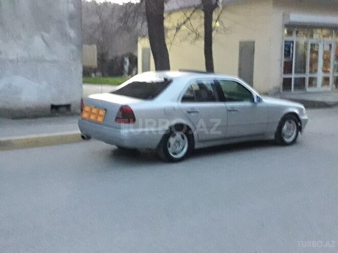 Mercedes C 220 1994, 298,000 km - 2.2 l - Sumqayıt