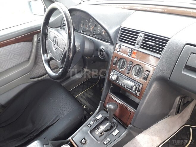 Mercedes C 180 1993, 220,000 km - 1.8 l - Sumqayıt