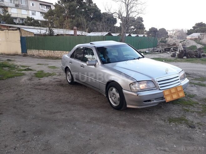 Mercedes C 220 1994, 298,000 km - 2.2 l - Sumqayıt