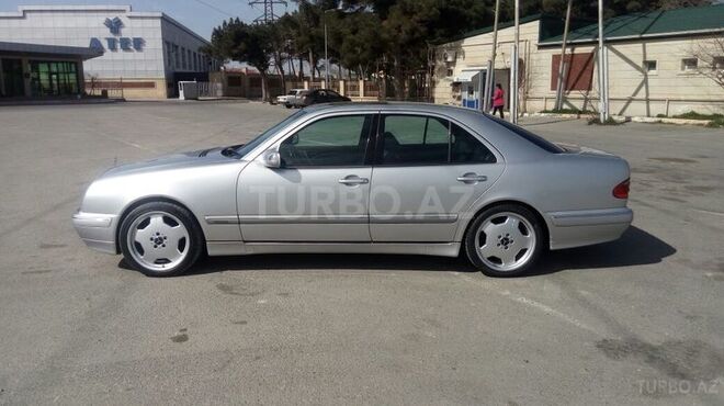 Mercedes E 280 1999, 321,376 km - 2.8 l - Bakı