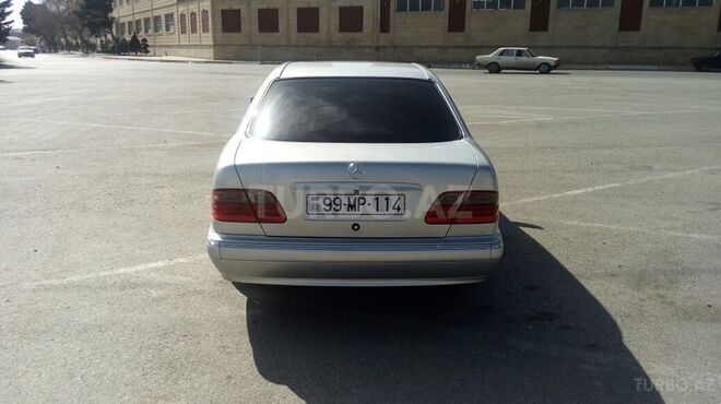 Mercedes E 280 1999, 321,376 km - 2.8 l - Bakı