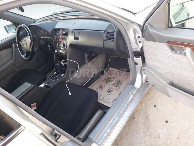 Mercedes C 220 1993, 23,400 km - 2.2 l - Sumqayıt