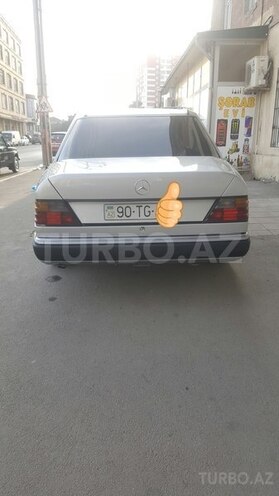 Mercedes E 250 1991, 432,000 km - 2.5 l - Bakı