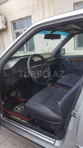 Mercedes E 250 1991, 432,000 km - 2.5 l - Bakı