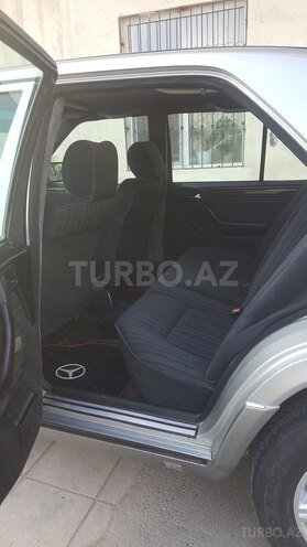Mercedes E 250 1991, 432,000 km - 2.5 l - Bakı