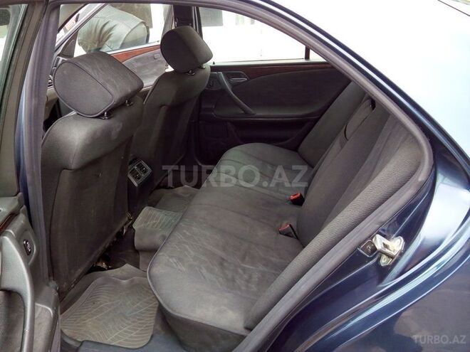 Mercedes E 220 1999, 52,424 km - 2.2 l - Şabran