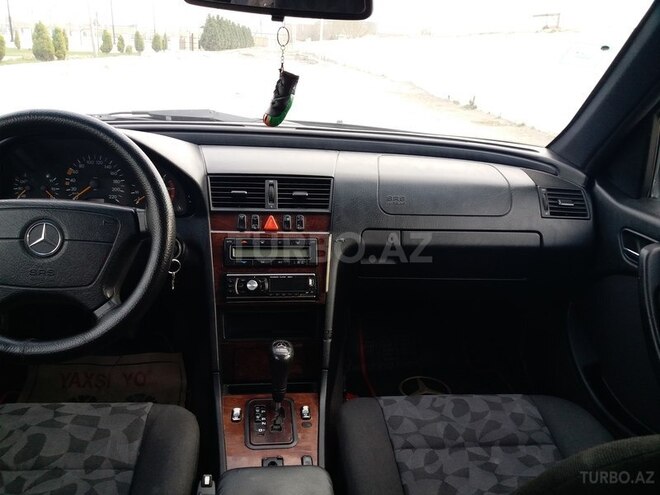 Mercedes C 220 2000, 384,000 km - 2.2 l - Bakı