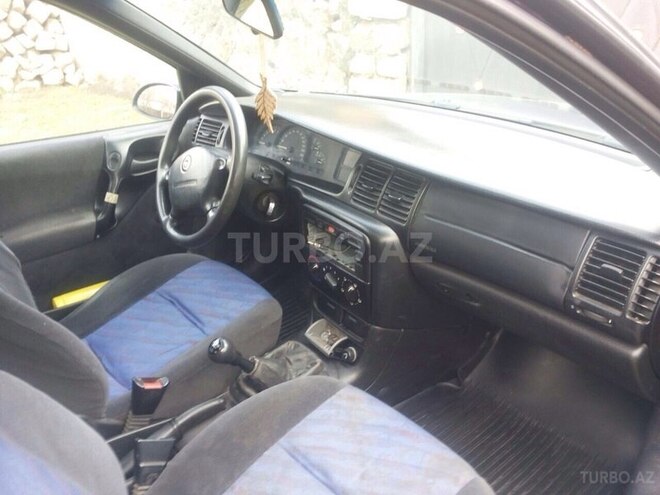 Opel Vectra 1995, 312,000 km - 1.6 л - Zaqatala
