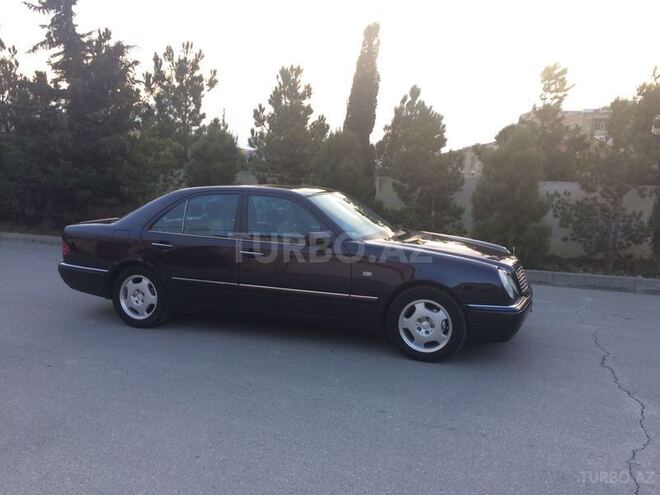 Mercedes E 240 1998, 322,000 km - 2.4 l - Bakı