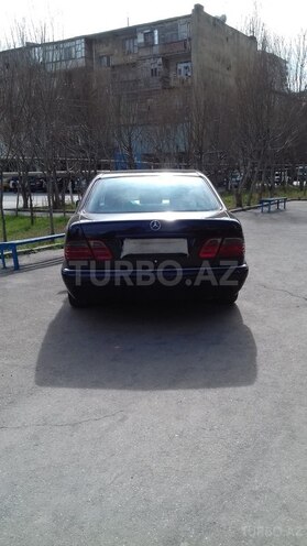 Mercedes E 240 1998, 322,000 km - 2.4 l - Bakı