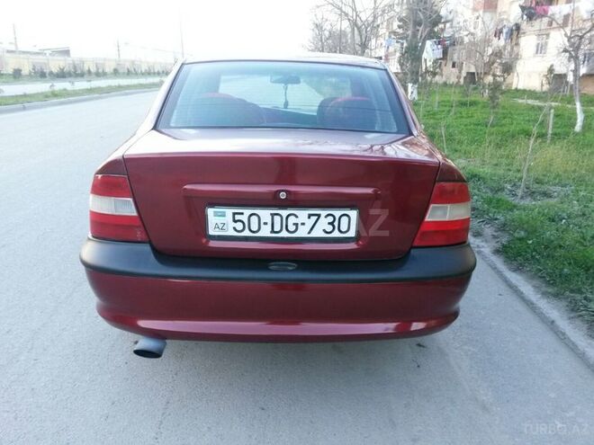 Opel Vectra 1995, 285,632 km - 1.6 l - Sumqayıt