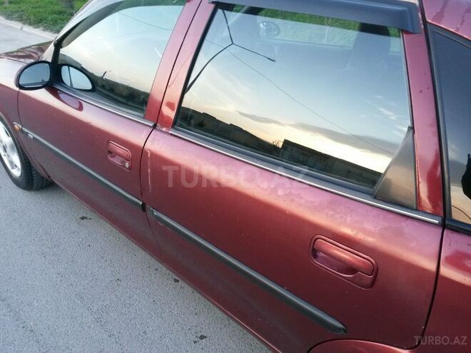 Opel Vectra 1995, 285,632 km - 1.6 l - Sumqayıt