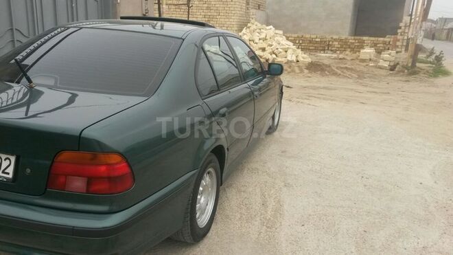 BMW 528 1996, 200,000 km - 2.8 л - Sumqayıt