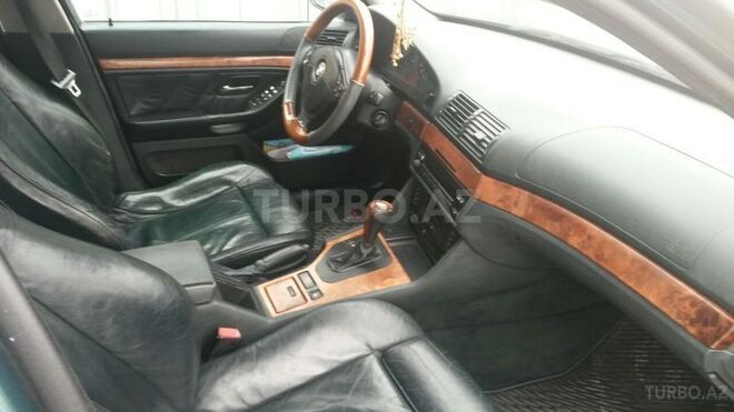 BMW 528 1996, 200,000 km - 2.8 л - Sumqayıt