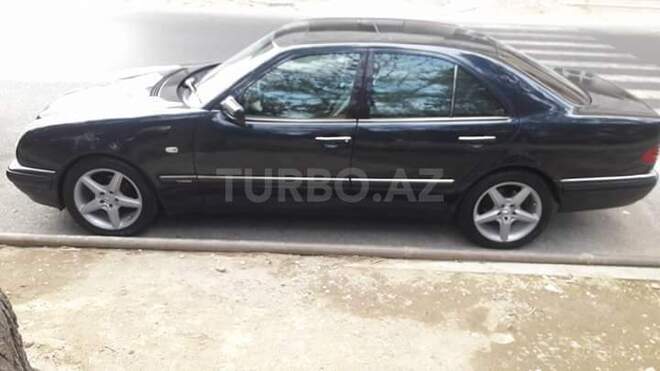 Mercedes E 240 1999, 269,500 km - 0.3 l - Bakı