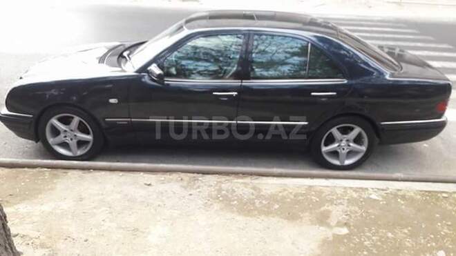 Mercedes E 240 1999, 269,500 km - 0.3 l - Bakı