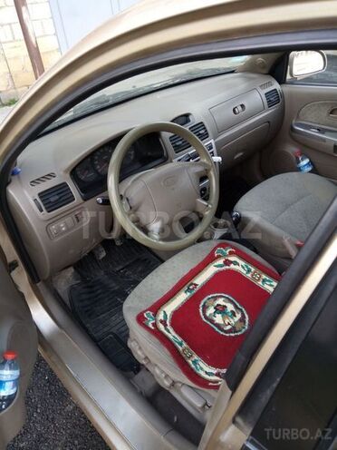 Kia Rio 2004, 198,000 km - 1.5 l - Quba