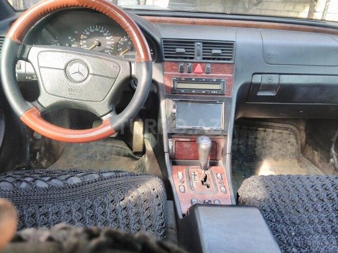 Mercedes C 200 1999, 257,000 km - 2.0 l - Biləsuvar