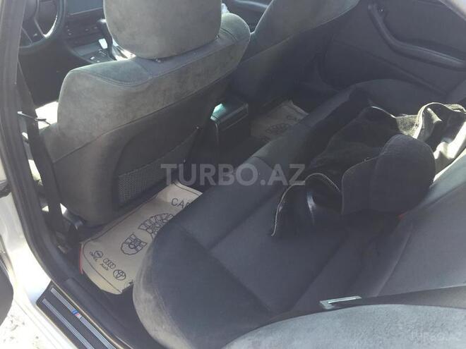 BMW 320 2004, 189,000 km - 2.2 l - Bakı