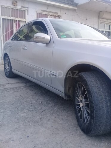 Mercedes E 220 2003, 295,687 km - 2.2 л - Bakı