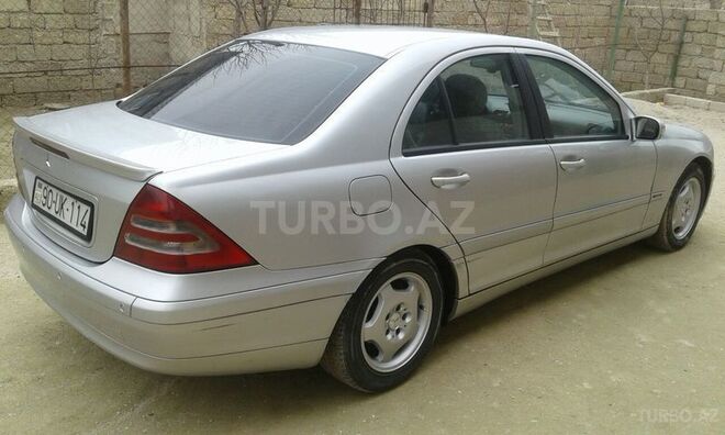 Mercedes C 220 2001, 42,000 km - 2.2 l - Bakı