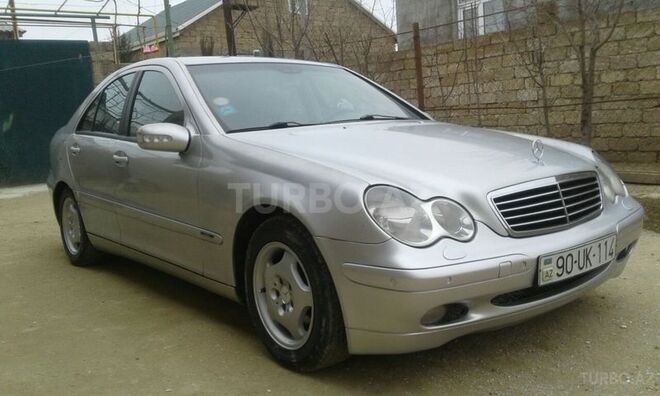 Mercedes C 220 2001, 42,000 km - 2.2 l - Bakı