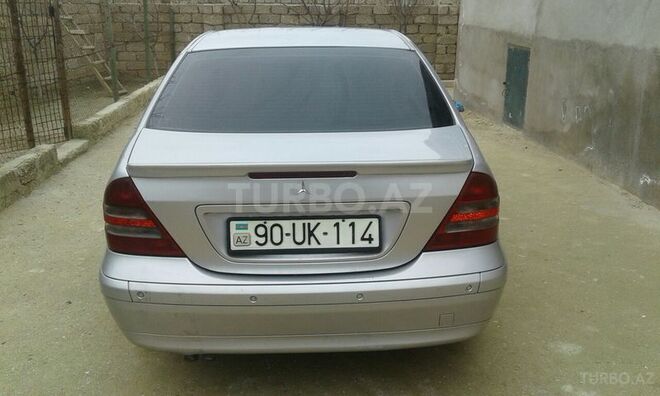 Mercedes C 220 2001, 42,000 km - 2.2 l - Bakı