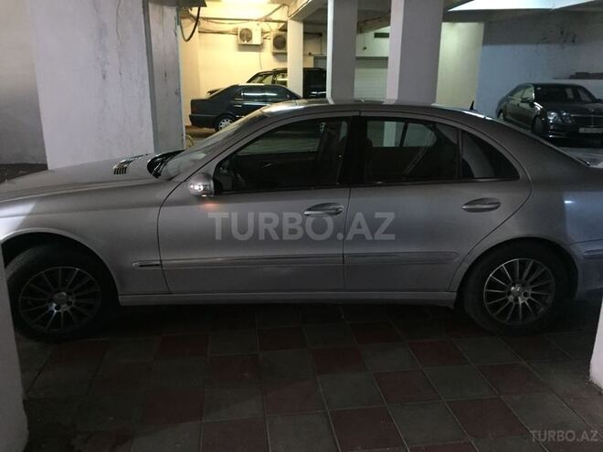 Mercedes E 220 2003, 295,687 km - 2.2 л - Bakı