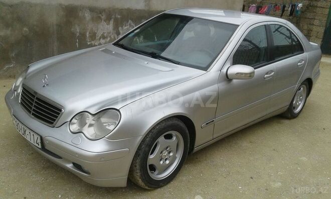 Mercedes C 220 2001, 42,000 km - 2.2 l - Bakı