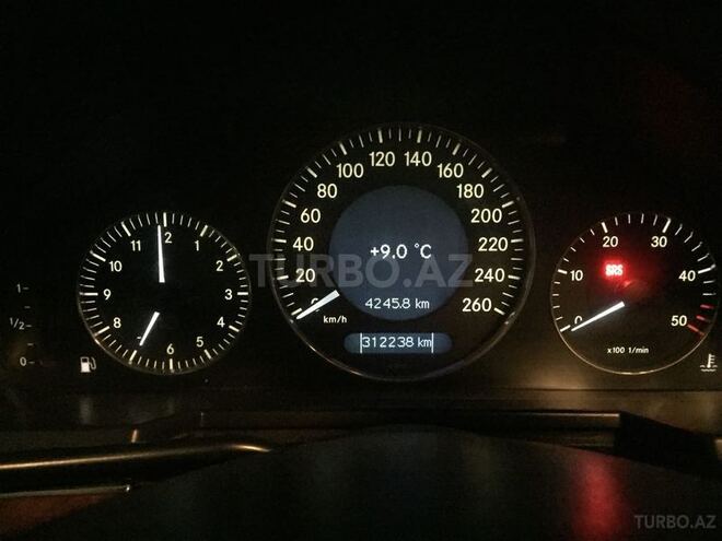 Mercedes E 220 2003, 295,687 km - 2.2 л - Bakı