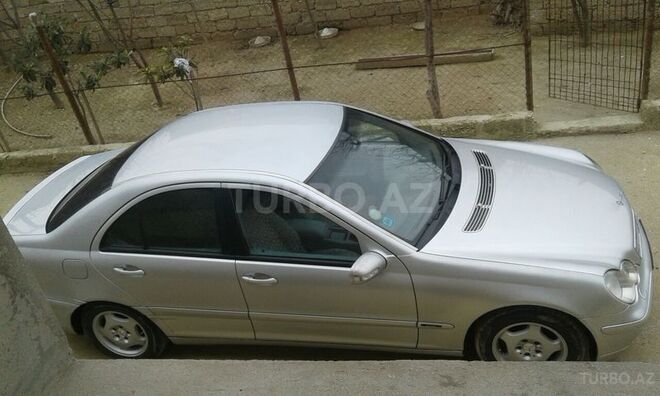 Mercedes C 220 2001, 42,000 km - 2.2 l - Bakı