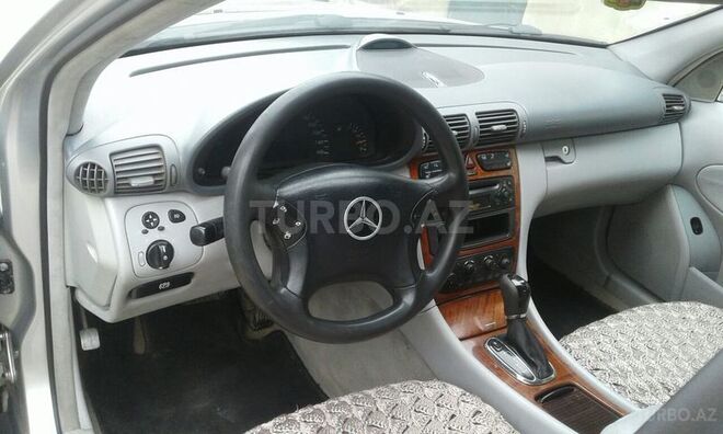 Mercedes C 220 2001, 42,000 km - 2.2 l - Bakı