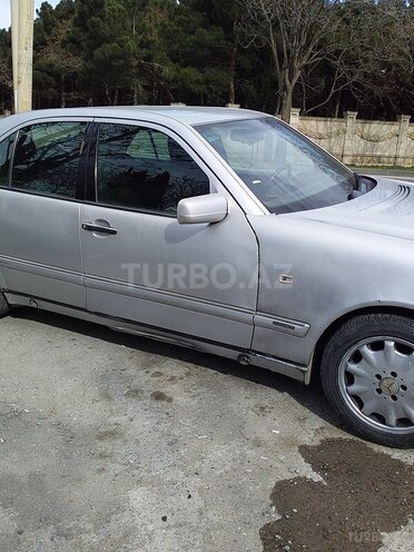 Mercedes E 200 1996, 480,000 km - 2.0 l - Bakı
