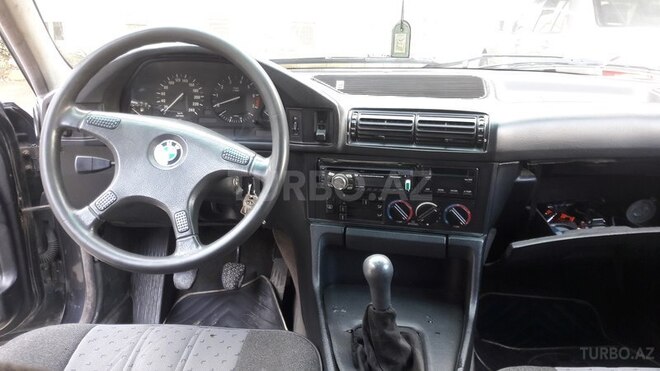 BMW 525 1989, 445,000 km - 2.5 l - Bakı