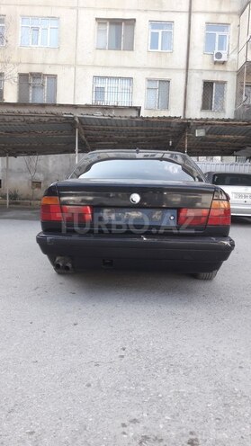 BMW 525 1989, 445,000 km - 2.5 l - Bakı