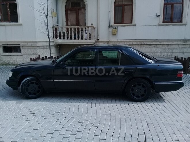 Mercedes E 200 1993, 400,000 km - 0.2 l - Bakı